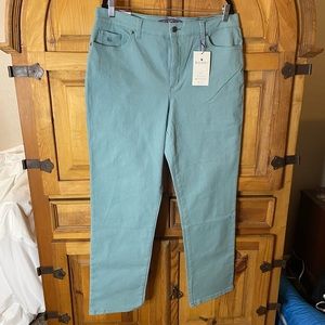 NWT - Gloria Vanderbilt - Amanda Jeans - Size 14